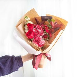 버건디 수국다발