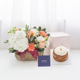 코럴 블룸 & 미니 당근케이크