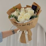 화이트로즈 레터링 꽃다발